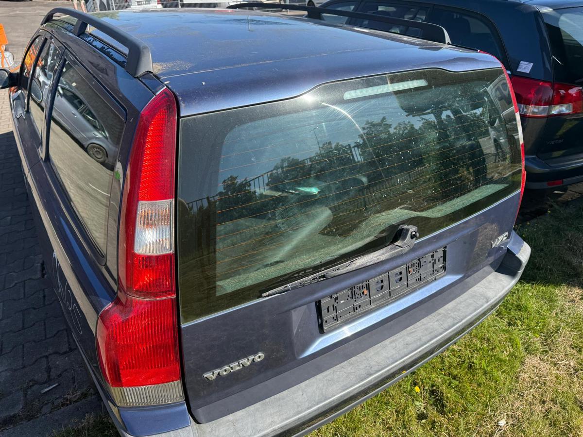 Volvo V70 II original Heckklappe mit Scheibe Bright Blue Metallic Rohbau BJ02
